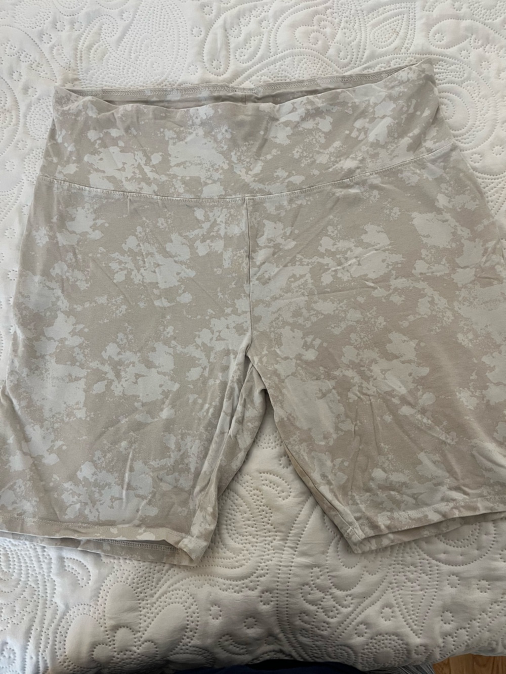bp by Nordstrom Neutral Beige and White Patterned Bike Shorts. Never worn. 1X